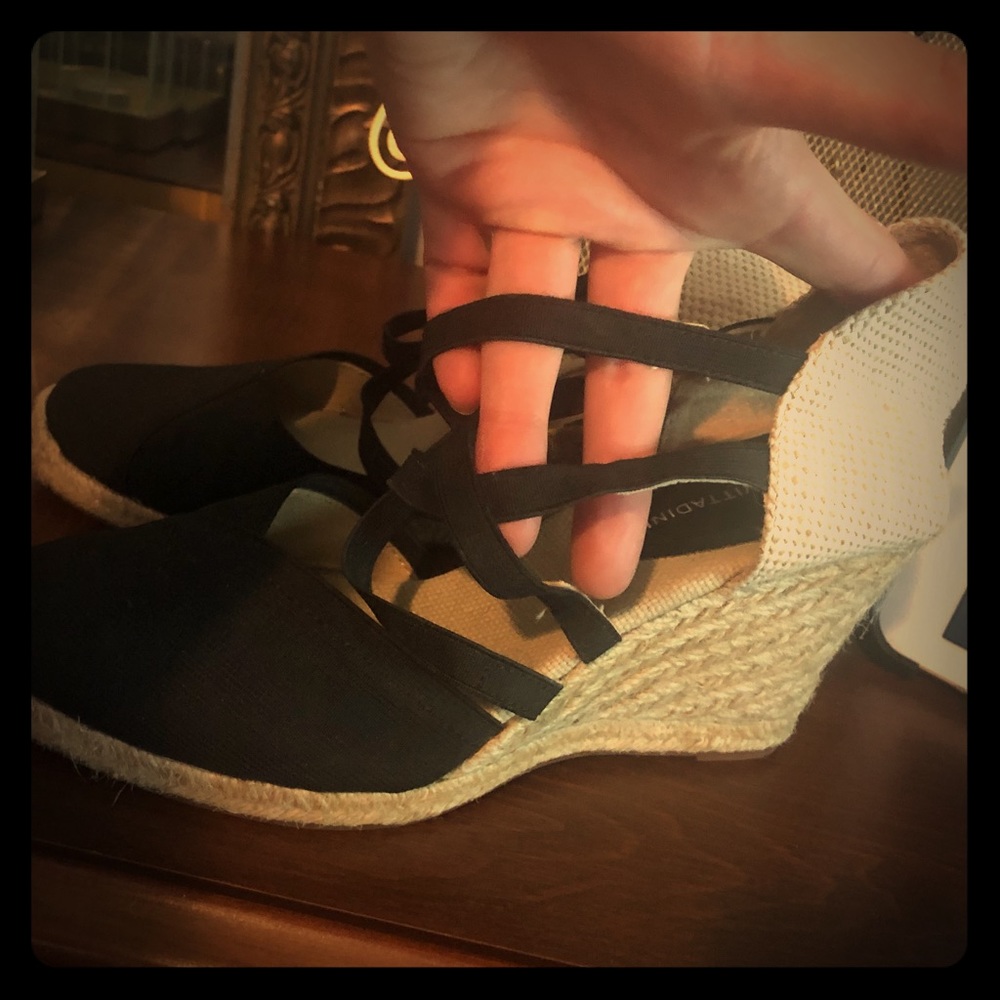 Womens Adrienne Vittadini  Wedge
